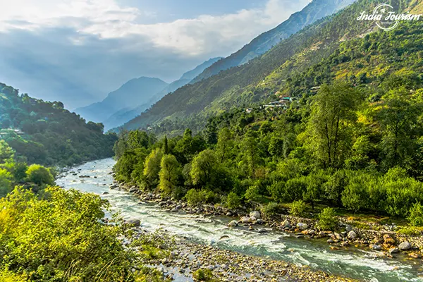 Tirthan Valley Tour Package with Jibhi Snowfall Adventure